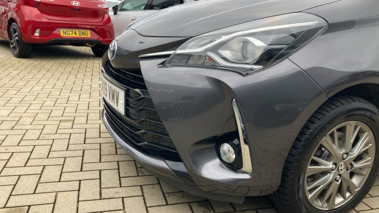 Toyota Yaris 1.0 VVT-i Icon 5dr Petrol Hatchback